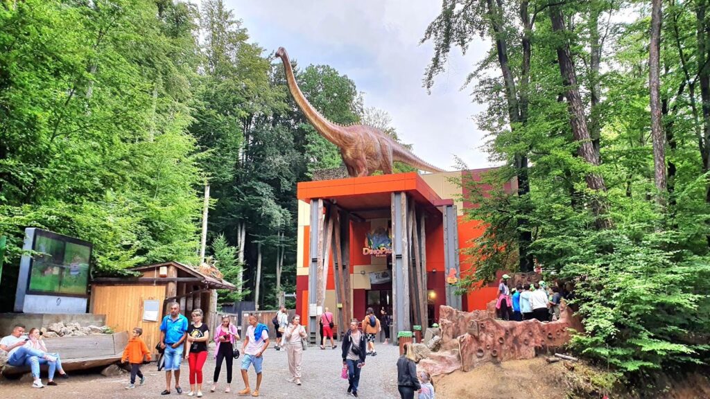 🦖 Dino Parc Râșnov – O aventură preistorică pentru întreaga familie dino parc